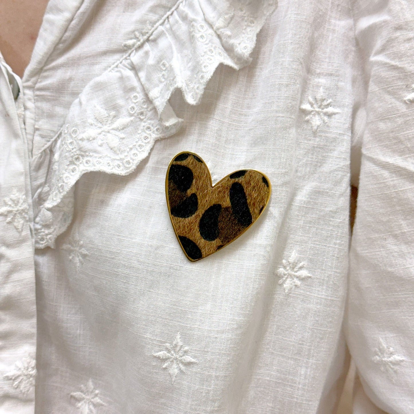 Broche LÉON