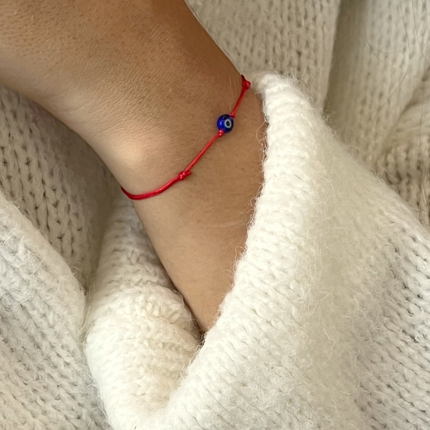 Bracelet Grigri bleu - couleur du fil au choix